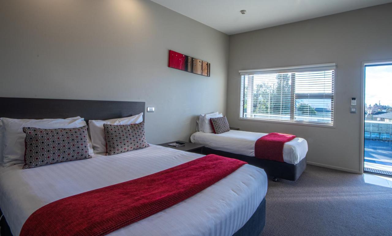 Amity Court Motel Стратфорд Экстерьер фото