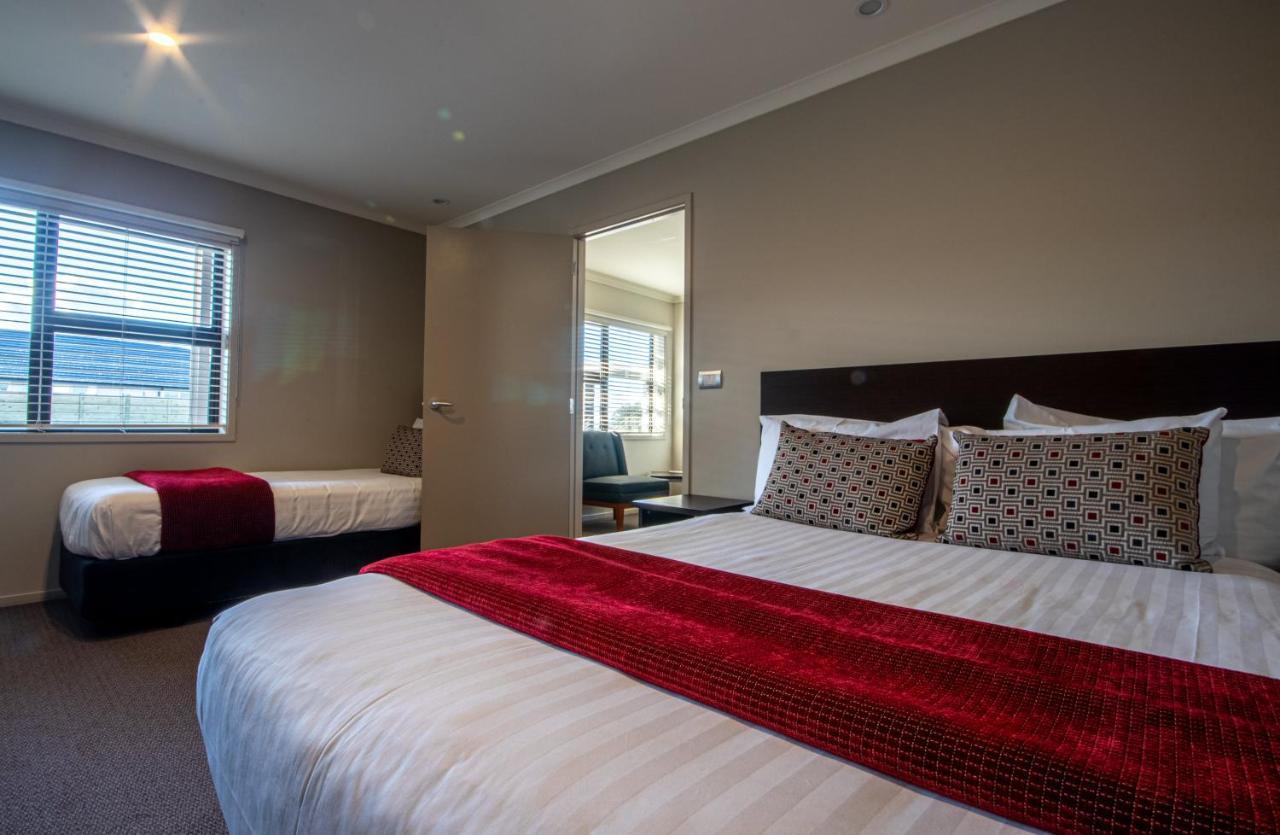 Amity Court Motel Стратфорд Экстерьер фото
